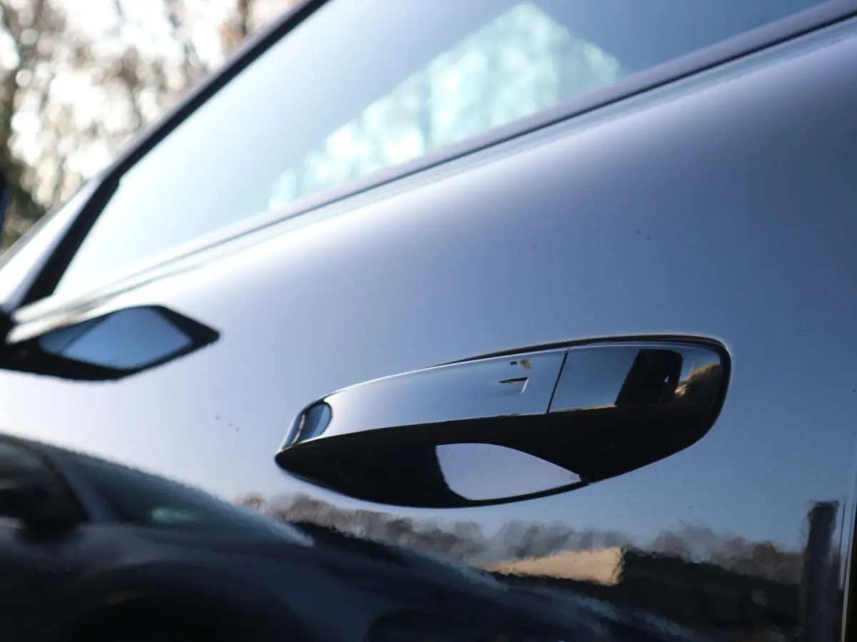 1.2 Hybrid 145 e-DCS6 GT / 360 Camera / Alcantara / LED