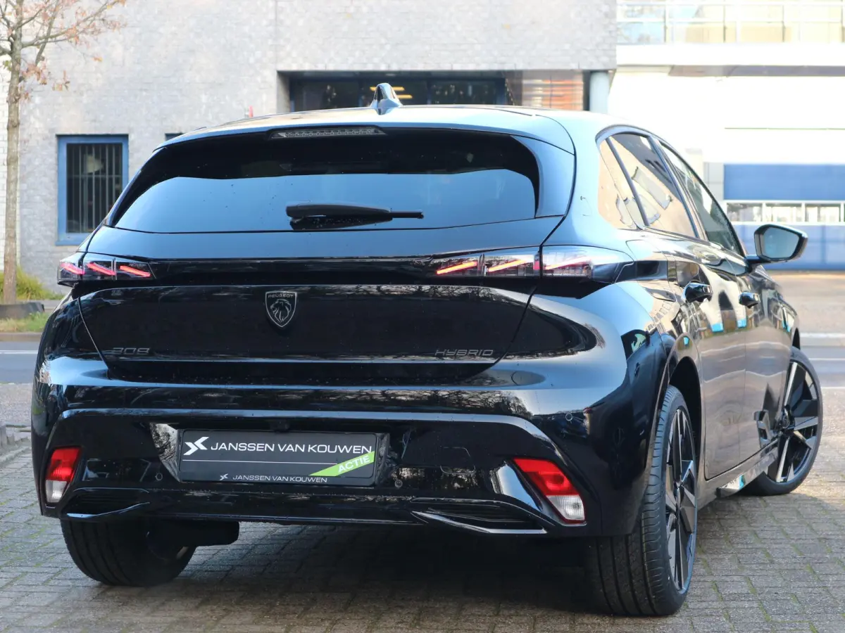1.2 Hybrid 145 e-DCS6 GT / 360 Camera / Alcantara / LED
