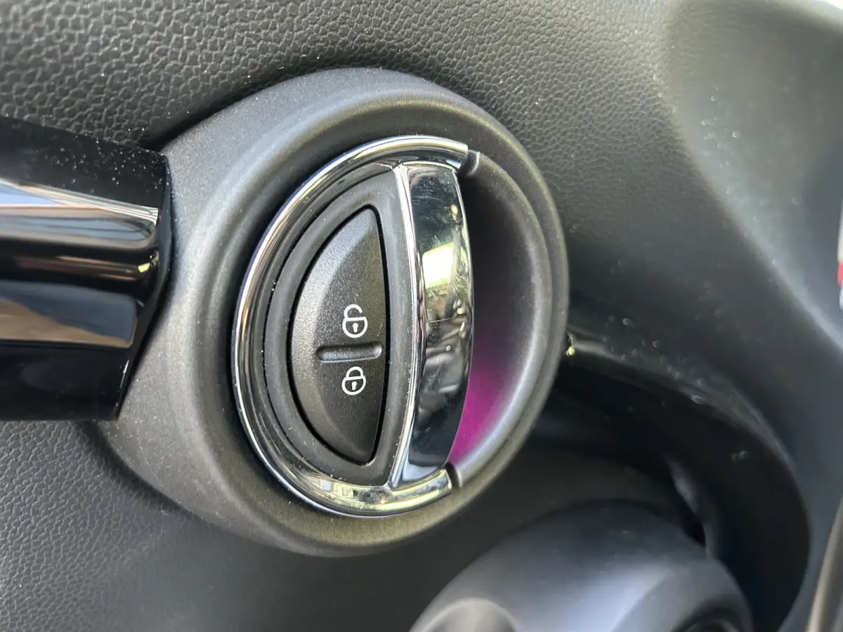 1.5 One Chili | AUTOMAAT | LEDER | CARPLAY/ANDROID | NAVI | CRUISE CONTROL | LMV 17'' | PDC V+A | STOELVERWARMING | CLIMATE CONTROL | LED | BLUETOOTH