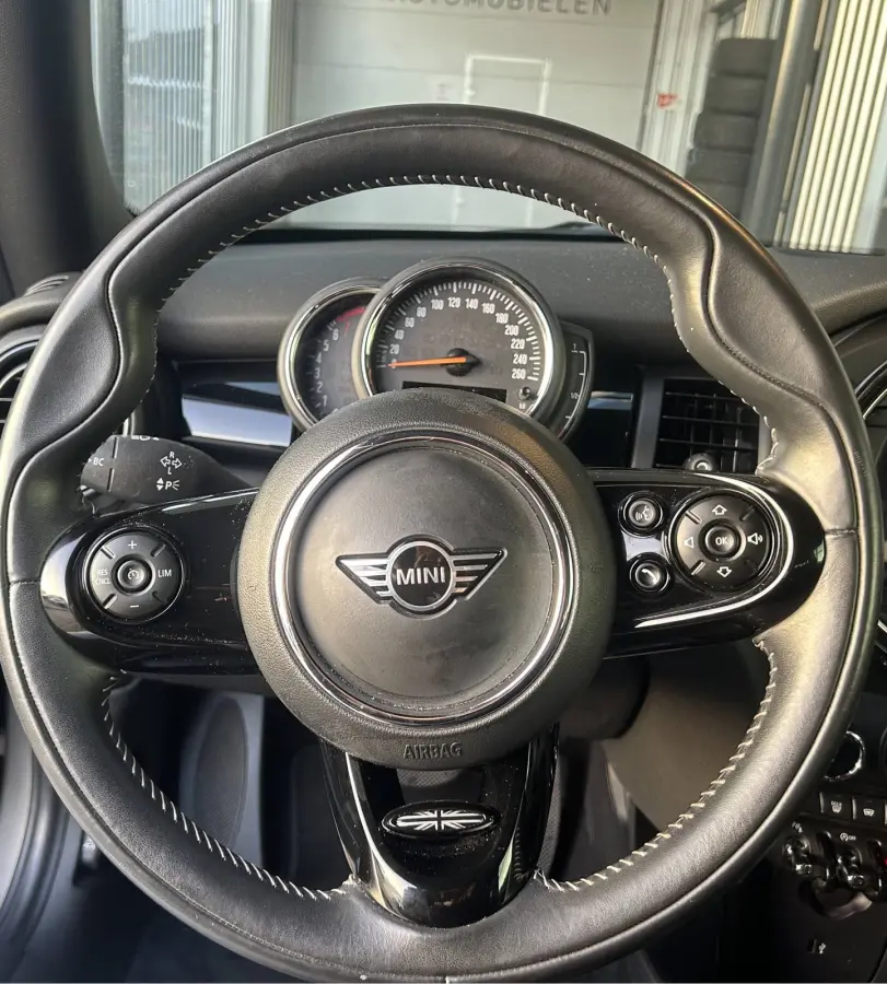 1.5 One Chili | AUTOMAAT | LEDER | CARPLAY/ANDROID | NAVI | CRUISE CONTROL | LMV 17'' | PDC V+A | STOELVERWARMING | CLIMATE CONTROL | LED | BLUETOOTH