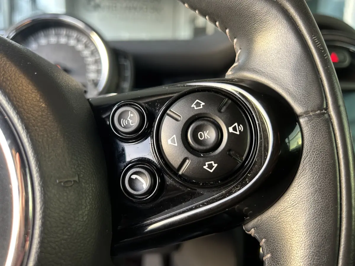 1.5 One Chili | AUTOMAAT | LEDER | CARPLAY/ANDROID | NAVI | CRUISE CONTROL | LMV 17'' | PDC V+A | STOELVERWARMING | CLIMATE CONTROL | LED | BLUETOOTH