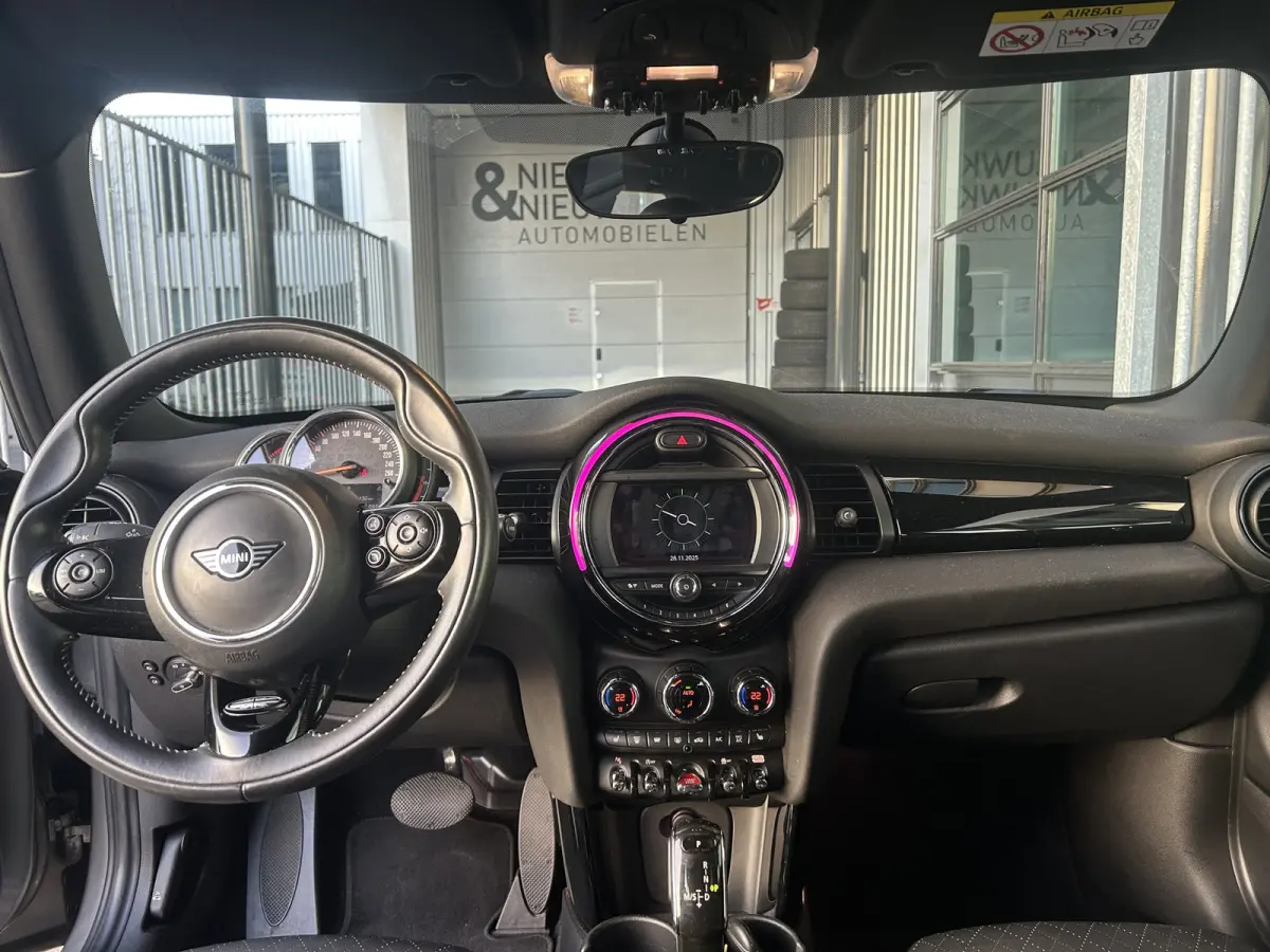 1.5 One Chili | AUTOMAAT | LEDER | CARPLAY/ANDROID | NAVI | CRUISE CONTROL | LMV 17'' | PDC V+A | STOELVERWARMING | CLIMATE CONTROL | LED | BLUETOOTH