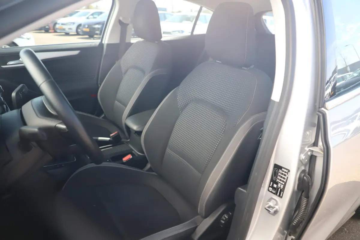 1.0 EcoBoost Trend Edition Business 125PK Navigatie Carplay Android Airco Cruise Lane Assist 16 inch LMV Bluetooth