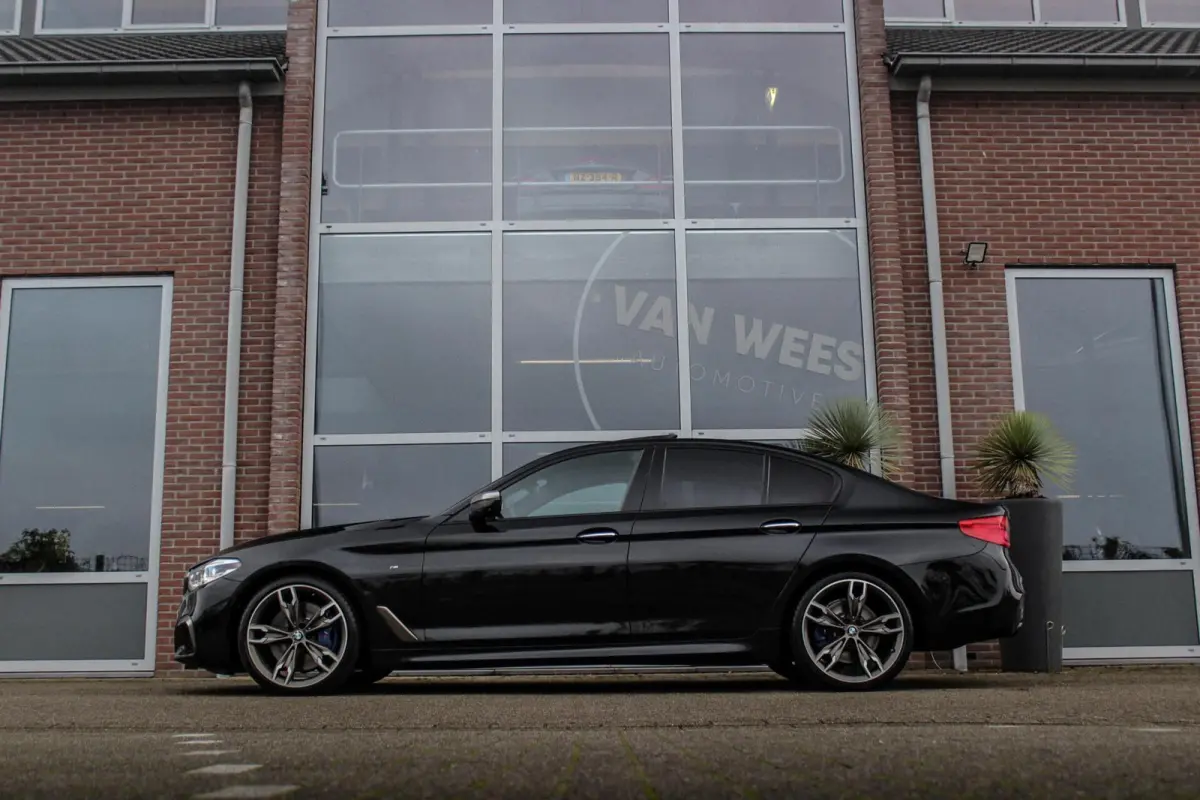 M550d xDrive High Executive | 2e eigenaar | Driving Assistant Plus | Innovation pakket | Stoelverwarming & -ventilatie | Stuurverwarming | Harman-kardon | 360 camera