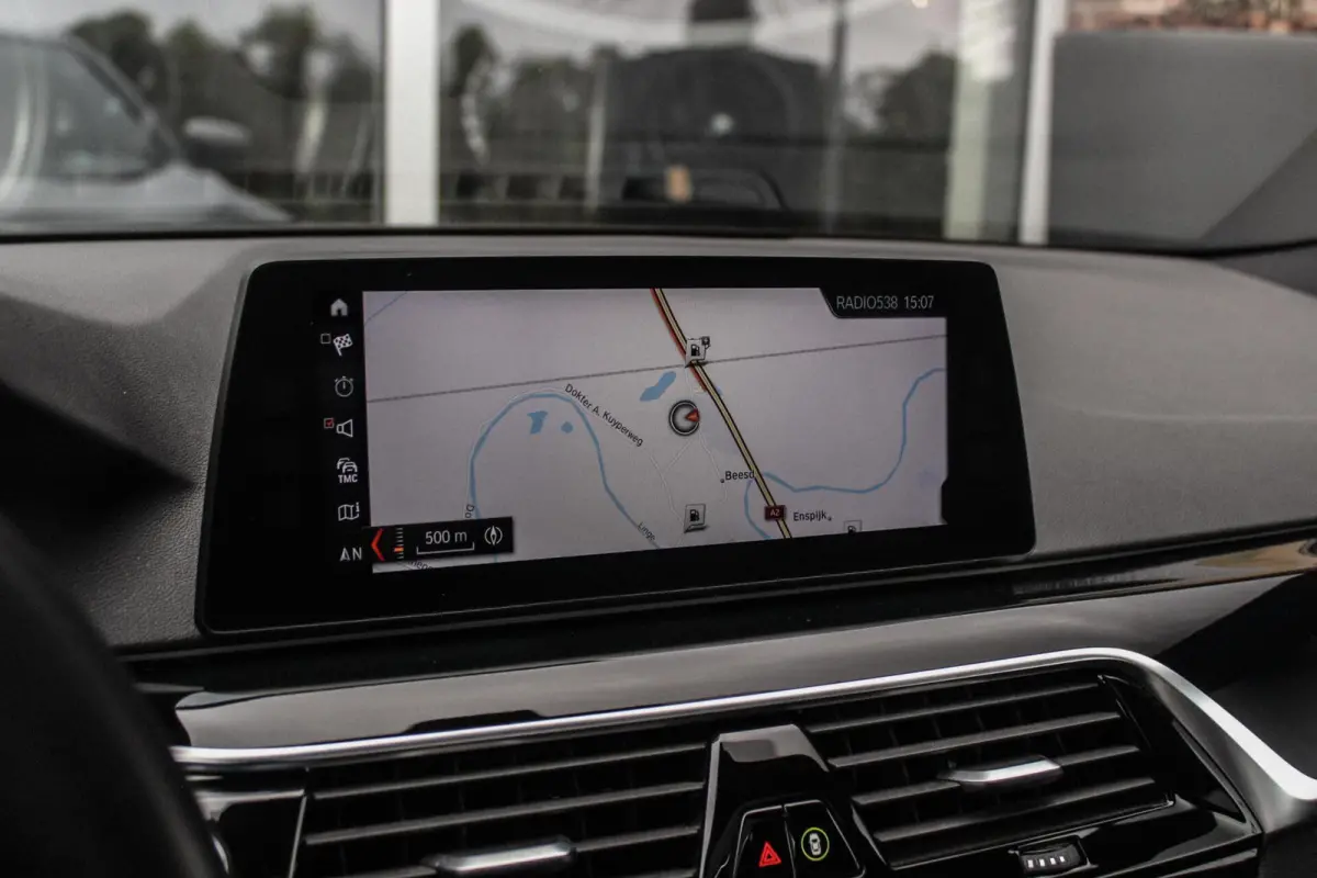 M550d xDrive High Executive | 2e eigenaar | Driving Assistant Plus | Innovation pakket | Stoelverwarming & -ventilatie | Stuurverwarming | Harman-kardon | 360 camera