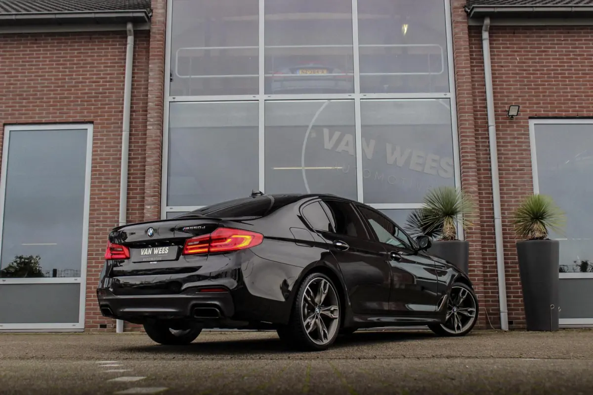 M550d xDrive High Executive | 2e eigenaar | Driving Assistant Plus | Innovation pakket | Stoelverwarming & -ventilatie | Stuurverwarming | Harman-kardon | 360 camera