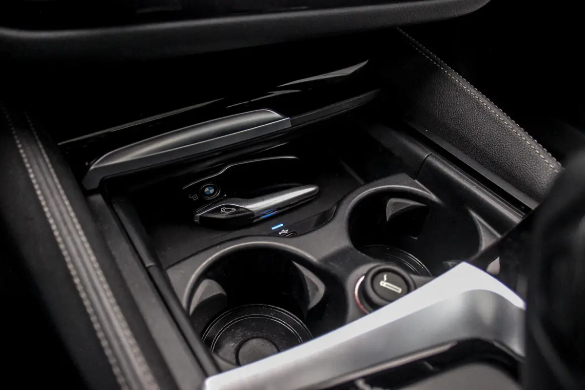 M550d xDrive High Executive | 2e eigenaar | Driving Assistant Plus | Innovation pakket | Stoelverwarming & -ventilatie | Stuurverwarming | Harman-kardon | 360 camera