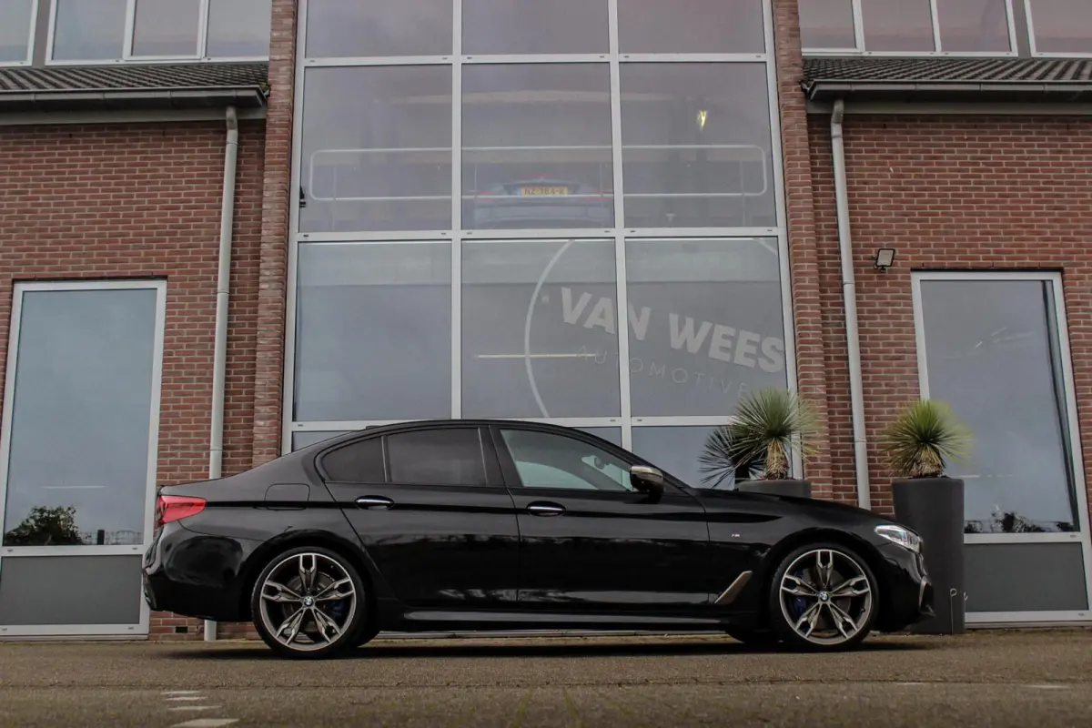 M550d xDrive High Executive | 2e eigenaar | Driving Assistant Plus | Innovation pakket | Stoelverwarming & -ventilatie | Stuurverwarming | Harman-kardon | 360 camera