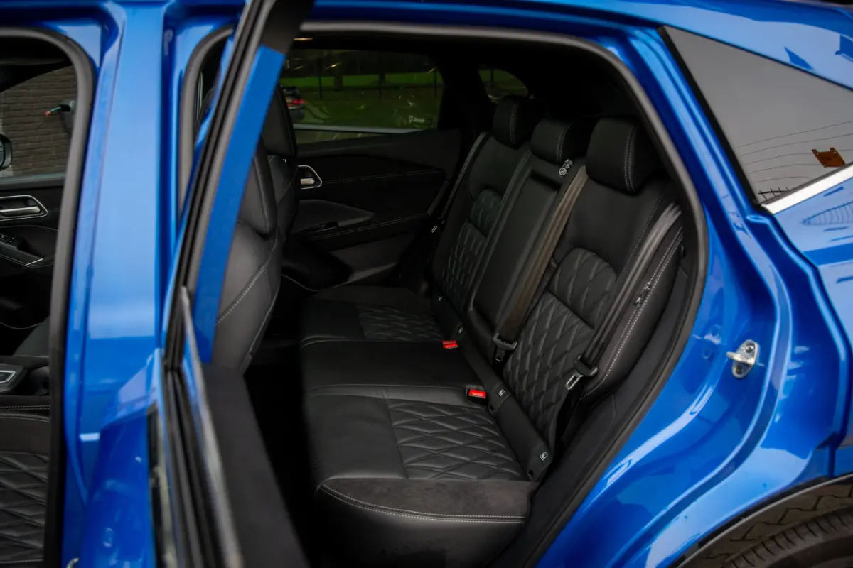 1.3 MHEV Xtronic Tekna Plus , 3D-camera, Panoramadak, Head-up display, Sfeerverlichting,