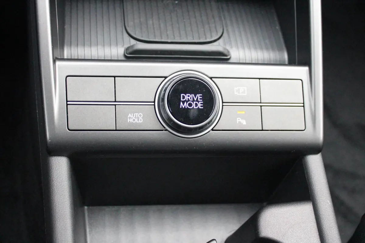 1.6 GDI 130PK HEV N LINE | *NIEUWE AUTO!* | NAVIGATIE | DRAADLOZE APPLE CARPLAY/ANDROID AUTO | ADAPTIVE CRUISE CONTROL | CLIMATE CONTROL | DODEHOEK DETECTIE | DRAADLOZE TELEFOONLADER |  18" 