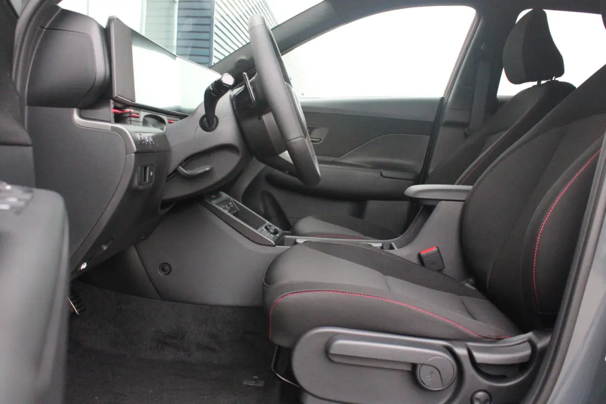 1.6 GDI 130PK HEV N LINE | *NIEUWE AUTO!* | NAVIGATIE | DRAADLOZE APPLE CARPLAY/ANDROID AUTO | ADAPTIVE CRUISE CONTROL | CLIMATE CONTROL | DODEHOEK DETECTIE | DRAADLOZE TELEFOONLADER |  18" 