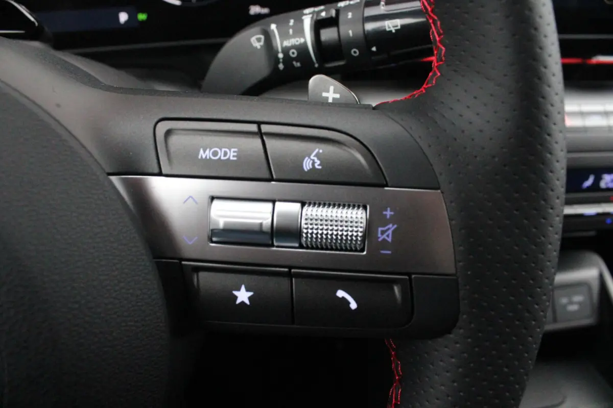 1.6 GDI 130PK HEV N LINE | *NIEUWE AUTO!* | NAVIGATIE | DRAADLOZE APPLE CARPLAY/ANDROID AUTO | ADAPTIVE CRUISE CONTROL | CLIMATE CONTROL | DODEHOEK DETECTIE | DRAADLOZE TELEFOONLADER |  18" 