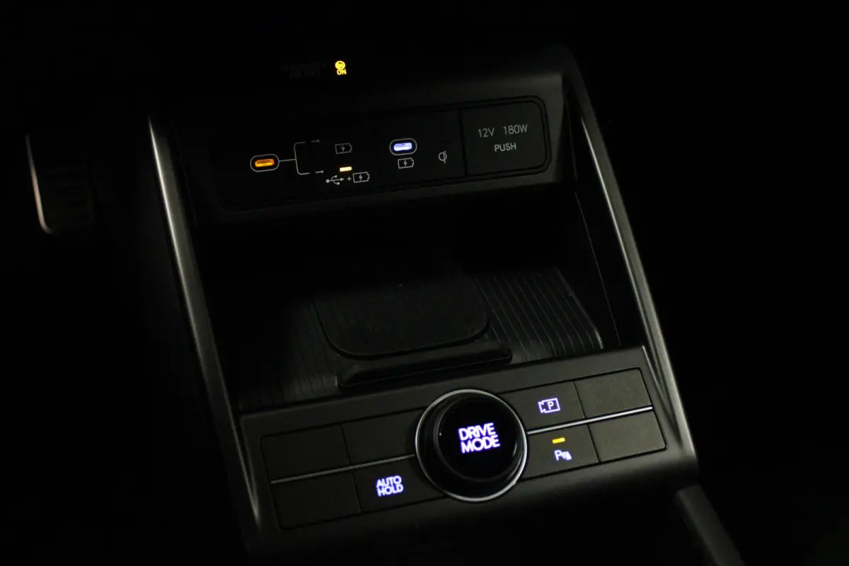 1.6 GDI 130PK HEV N LINE | *NIEUWE AUTO!* | NAVIGATIE | DRAADLOZE APPLE CARPLAY/ANDROID AUTO | ADAPTIVE CRUISE CONTROL | CLIMATE CONTROL | DODEHOEK DETECTIE | DRAADLOZE TELEFOONLADER |  18" 