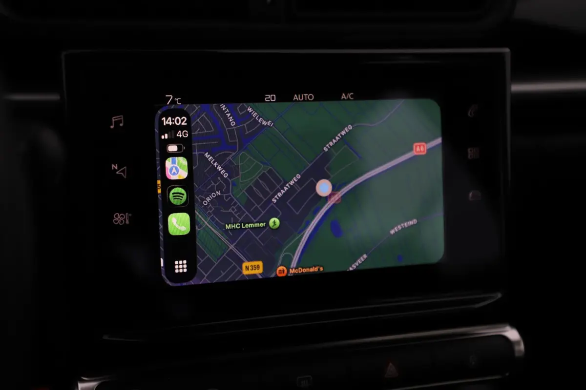 1.2 Feel Carplay Android Navigatie Climate Cruise Control Rijstrooksensor Parkeersensor All-season banden!