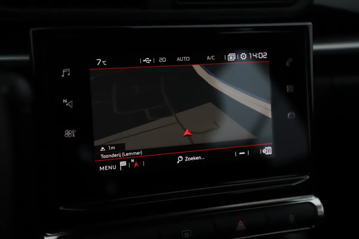1.2 Feel Carplay Android Navigatie Climate Cruise Control Rijstrooksensor Parkeersensor All-season banden!