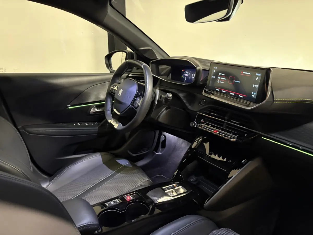1.2 PureTech 100 GT PANO KEYLESS VOL'