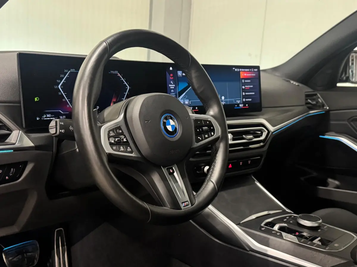 330e | M-SPORT | PANO | HUD | TREKHAAK | CAMERA | SHADOW LINE