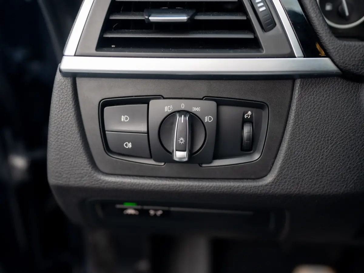 320i Executive | Apple Carplay | Head Up | Keyless | Prijs Rijklaar!!