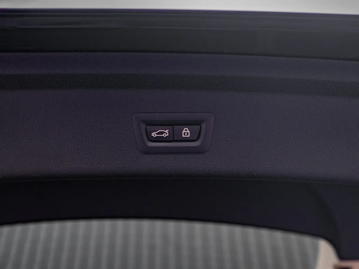 320i Executive | Apple Carplay | Head Up | Keyless | Prijs Rijklaar!!