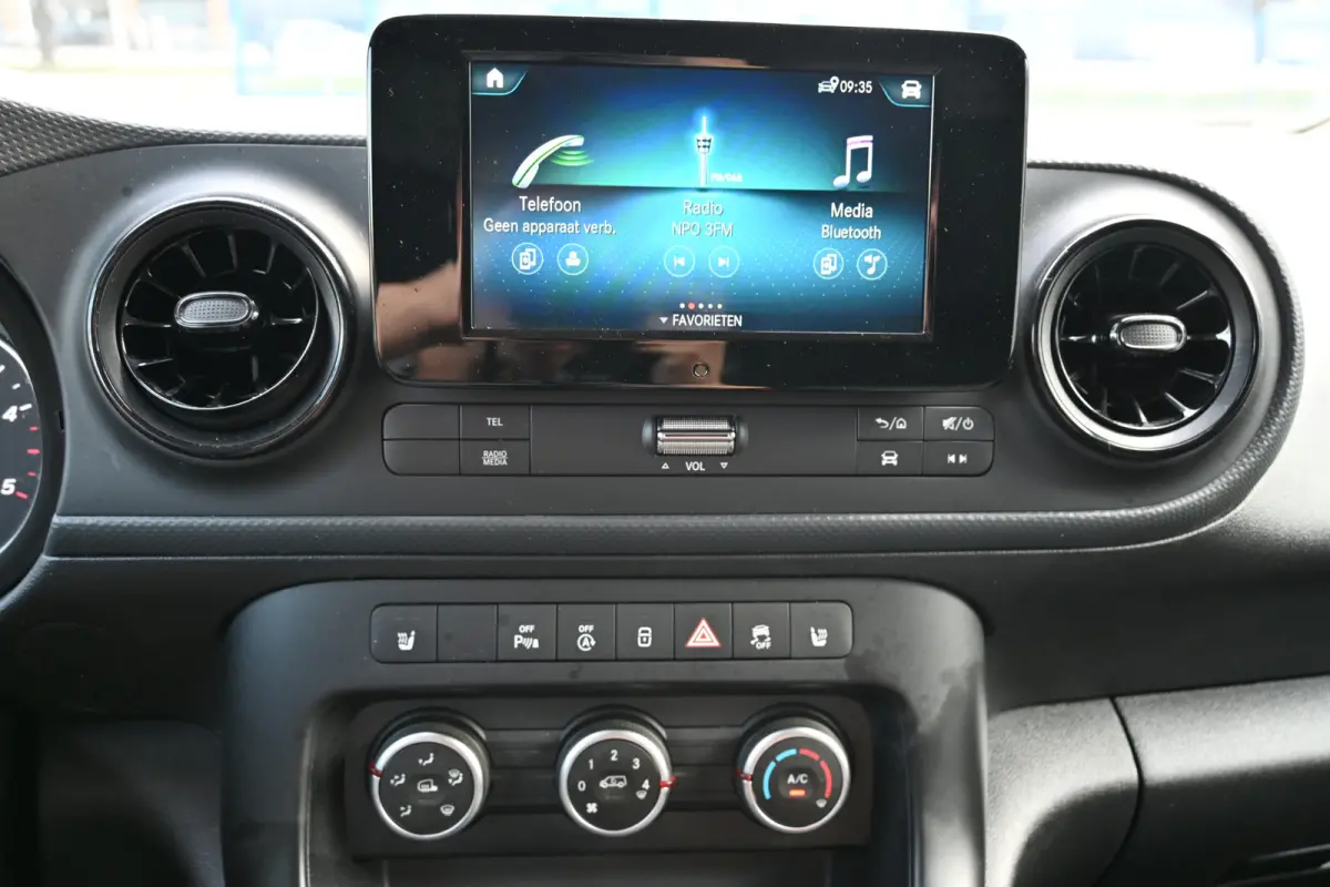 110 CDI L1 MBUX met Apple Carplay/Android Auto, Trekhaak, Cruise control