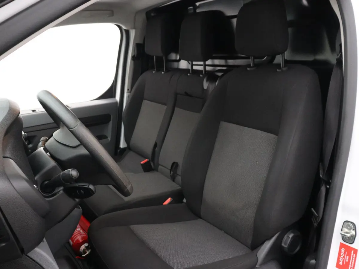 1.5 Diesel 120 S&S L2 | 120pk | Laadvloer | Gladde Betimmering | Airco | Parkeersensoren | Slechts 45.000km! |