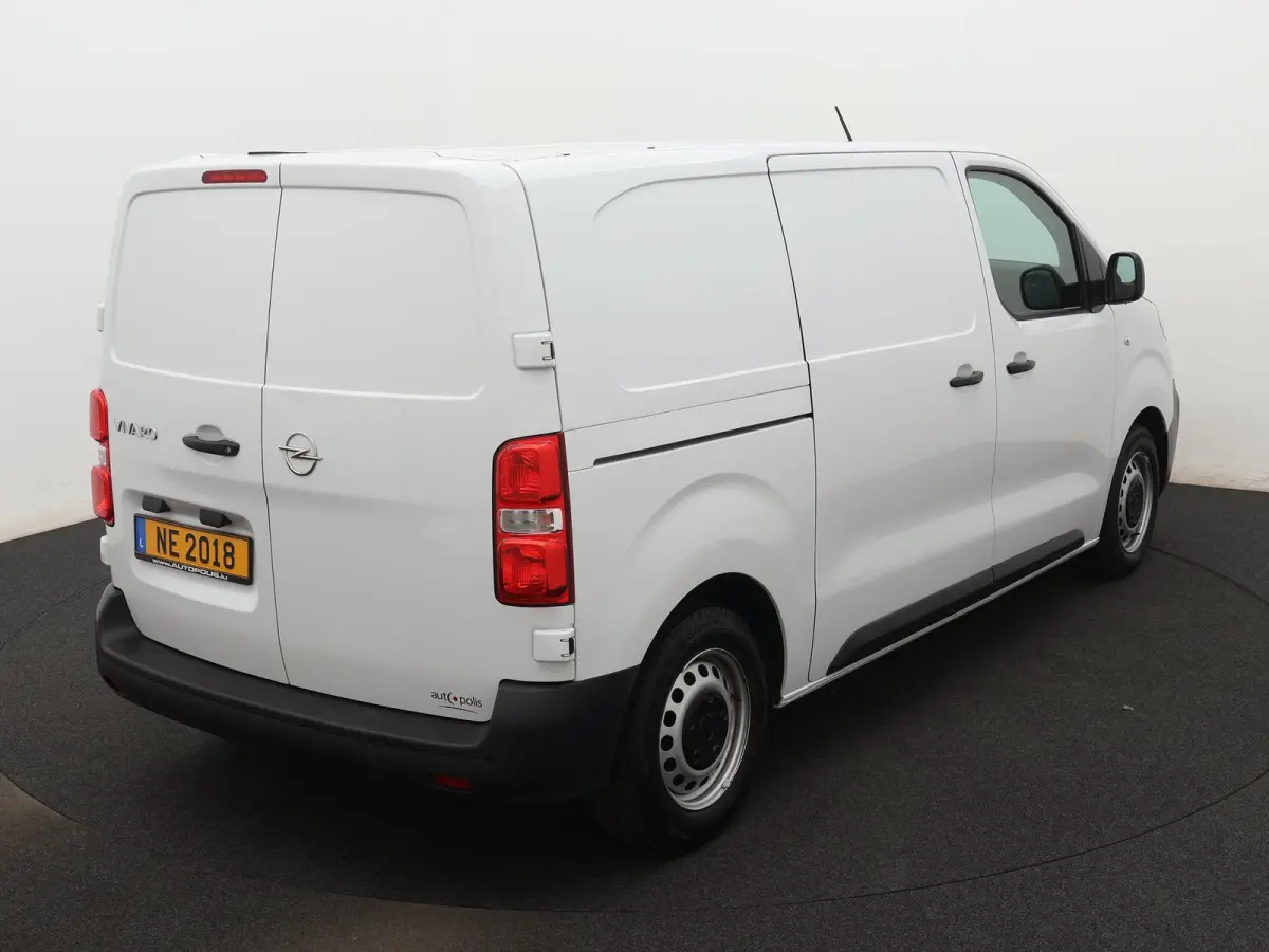 1.5 Diesel 120 S&S L2 | 120pk | Laadvloer | Gladde Betimmering | Airco | Parkeersensoren | Slechts 45.000km! |