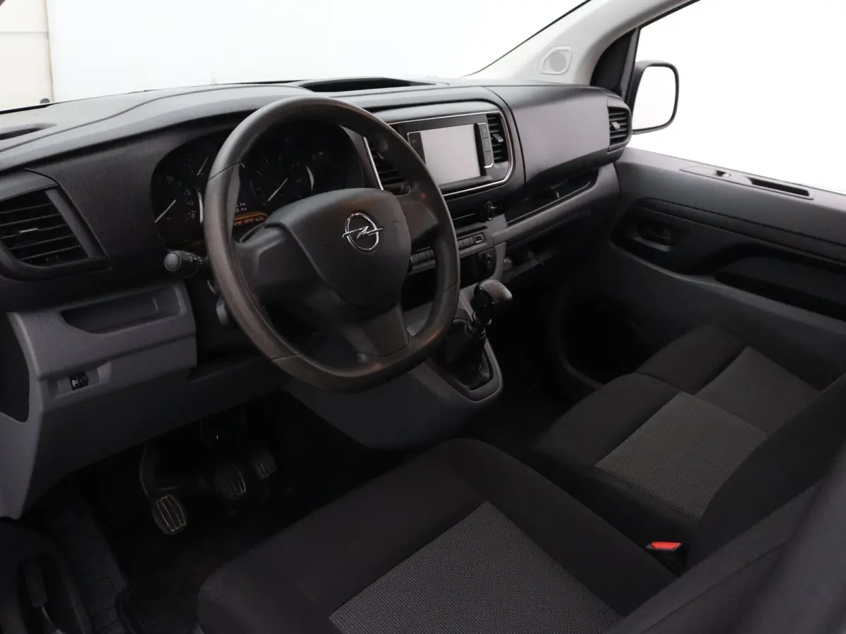 1.5 Diesel 120 S&S L2 | 120pk | Laadvloer | Gladde Betimmering | Airco | Parkeersensoren | Slechts 45.000km! |