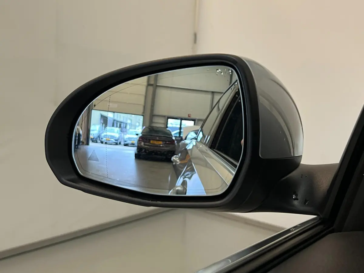 220d / Pano / BTW / 18" AMG / Trekhaak