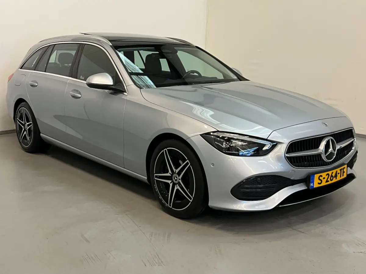 220d / Pano / BTW / 18" AMG / Trekhaak