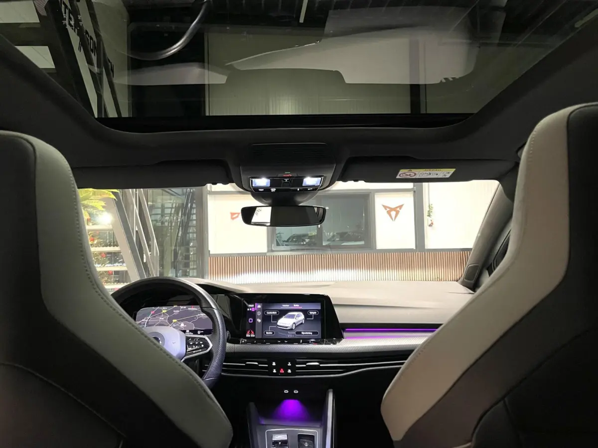 8 1.5 eTSI 2x R-Line/ Pano/ IQ LED/ Standkachel/ 18''LMV