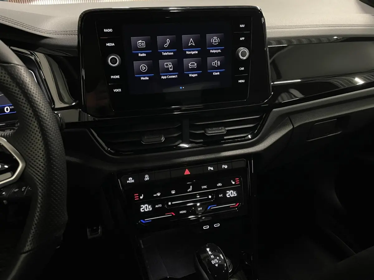 1.5 TSI R-Line Black Style/ Cam/ Beats/ Massage/ IQ LED
