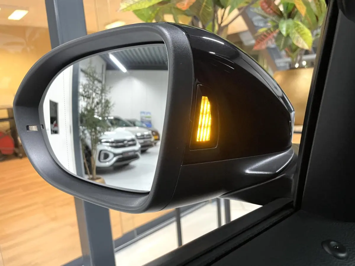 1.5 TSI R-Line Black Style/ Cam/ Beats/ Massage/ IQ LED