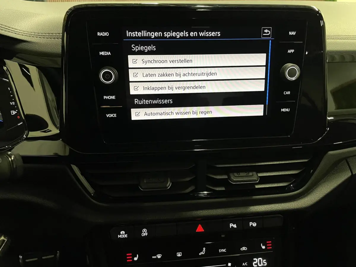 1.5 TSI R-Line Black Style/ Cam/ Beats/ Massage/ IQ LED