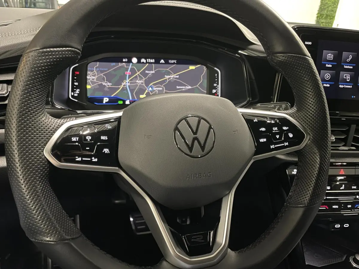 1.5 TSI R-Line Black Style/ Cam/ Beats/ Massage/ IQ LED