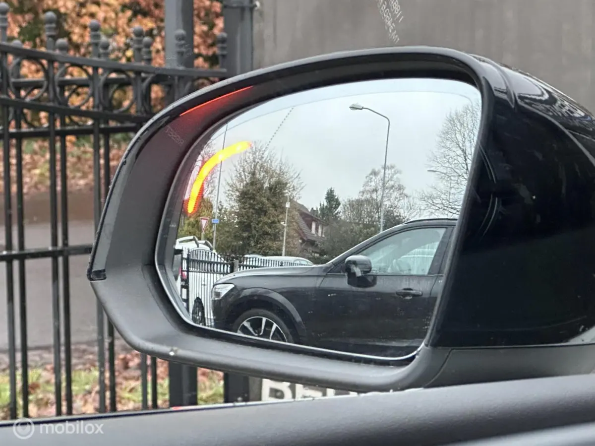 T5 Ultimate Dark|AdaptiveCruiseControl|BLIS|Stoel en stuurverwarming|Keyless
