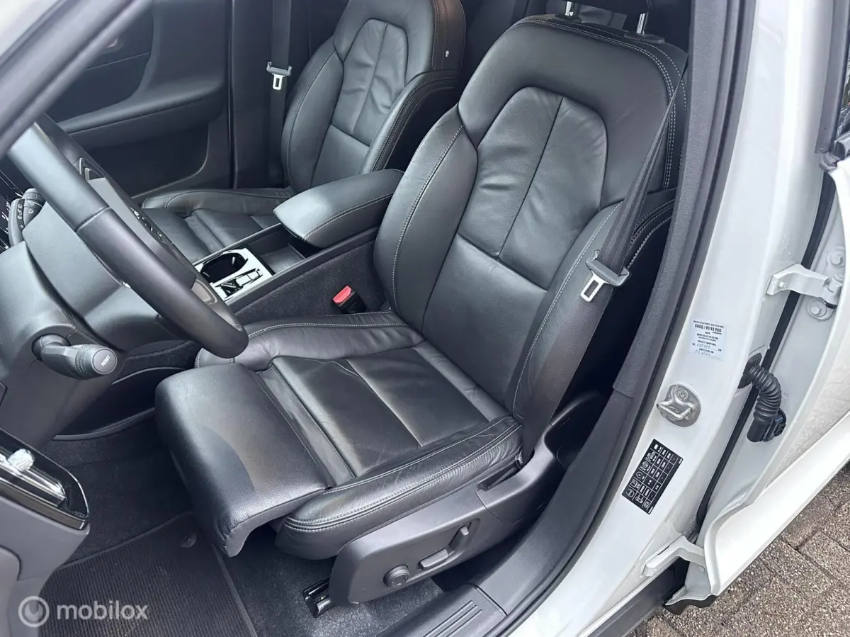 T5 Ultimate Dark|AdaptiveCruiseControl|BLIS|Stoel en stuurverwarming|Keyless
