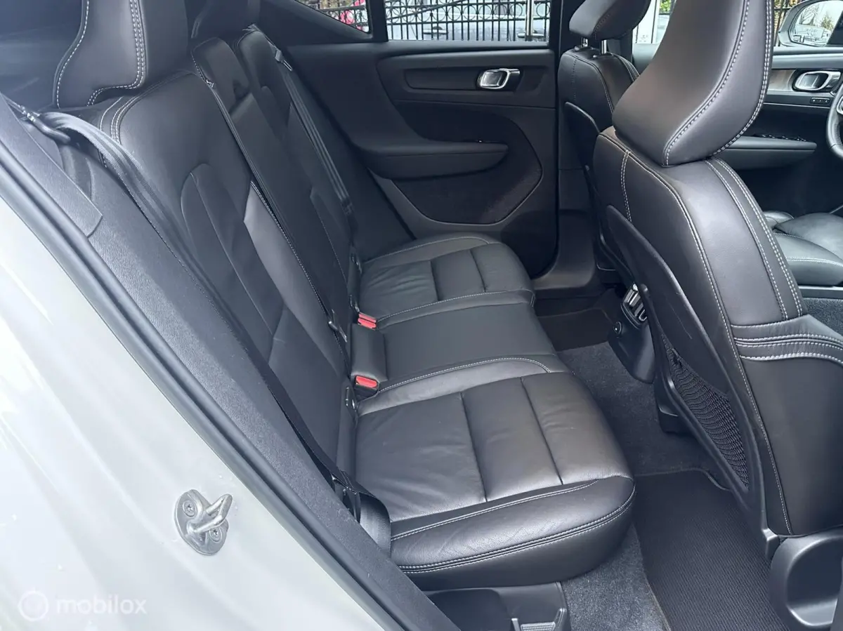 T5 Ultimate Dark|AdaptiveCruiseControl|BLIS|Stoel en stuurverwarming|Keyless