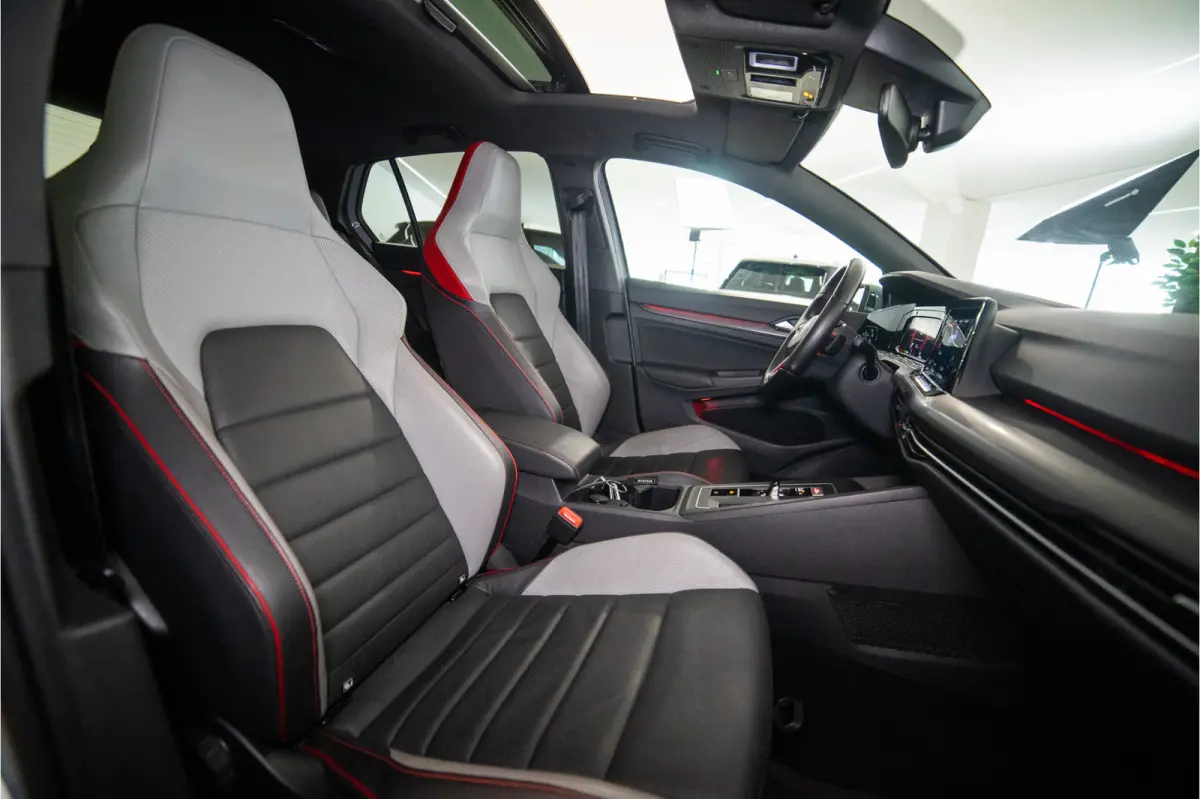 2.0 TSI GTI Clubsport 301 PK | IQ | Pano | Sfeer | Harman | Leder | BOMVOL! 12 MND Garantie