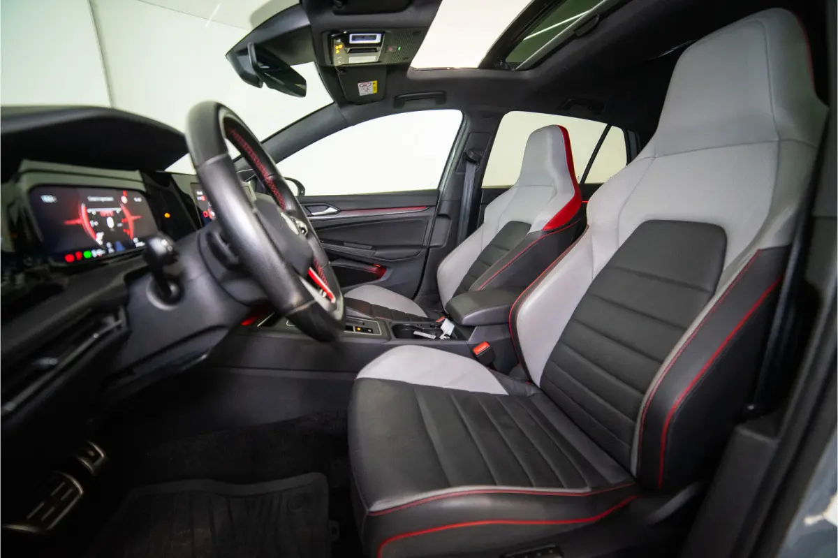 2.0 TSI GTI Clubsport 301 PK | IQ | Pano | Sfeer | Harman | Leder | BOMVOL! 12 MND Garantie