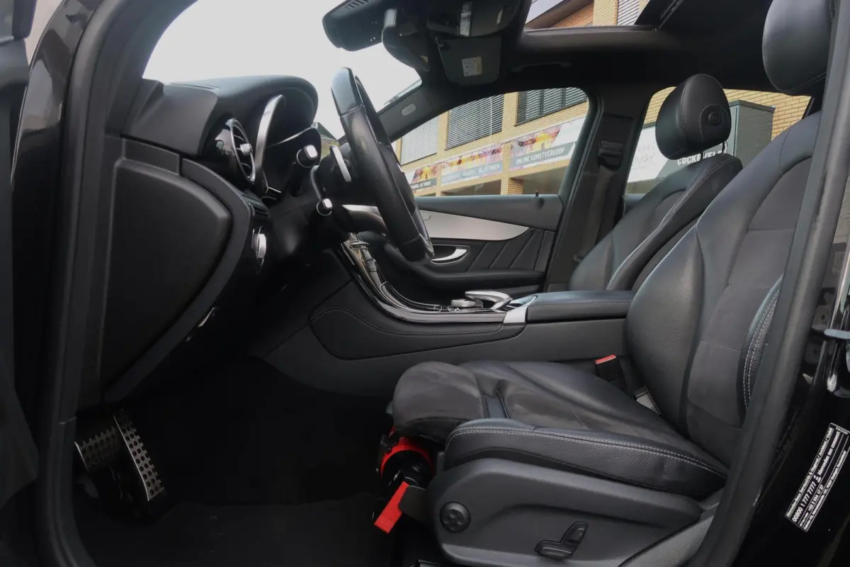 250 4MATIC PANORAMADAK|AMG-INTERIEUR|NAVIGATIE XL|XENON-LED|DEALER ONDERHOUDEN