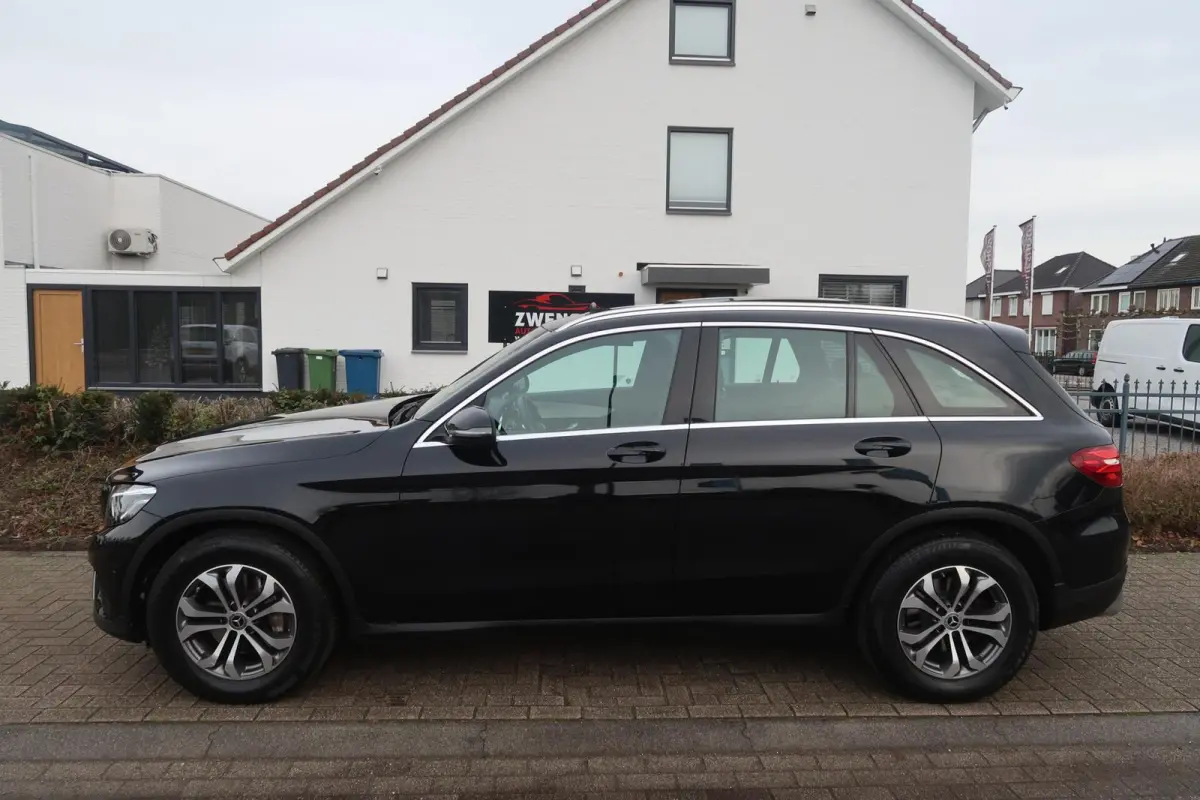 250 4MATIC PANORAMADAK|AMG-INTERIEUR|NAVIGATIE XL|XENON-LED|DEALER ONDERHOUDEN