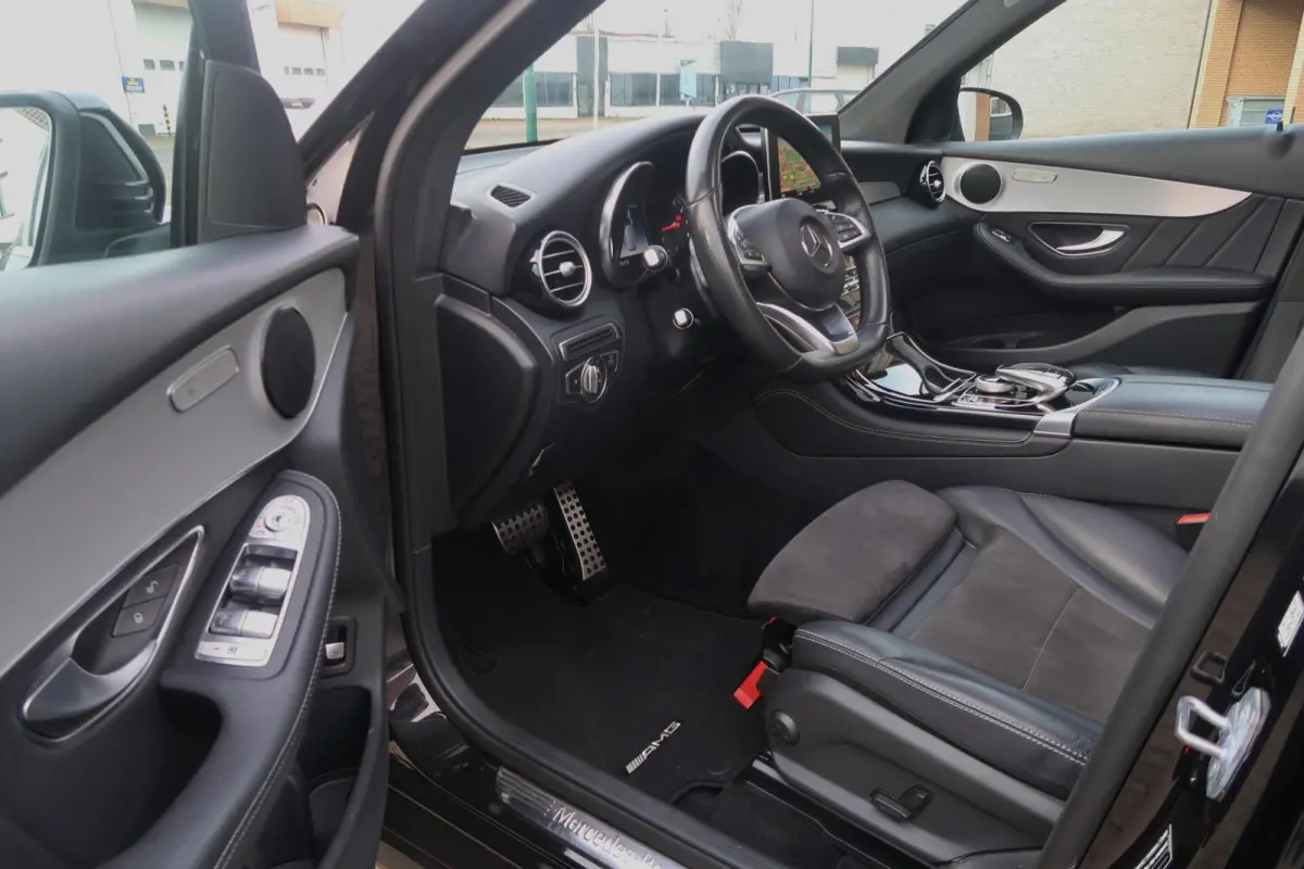 250 4MATIC PANORAMADAK|AMG-INTERIEUR|NAVIGATIE XL|XENON-LED|DEALER ONDERHOUDEN