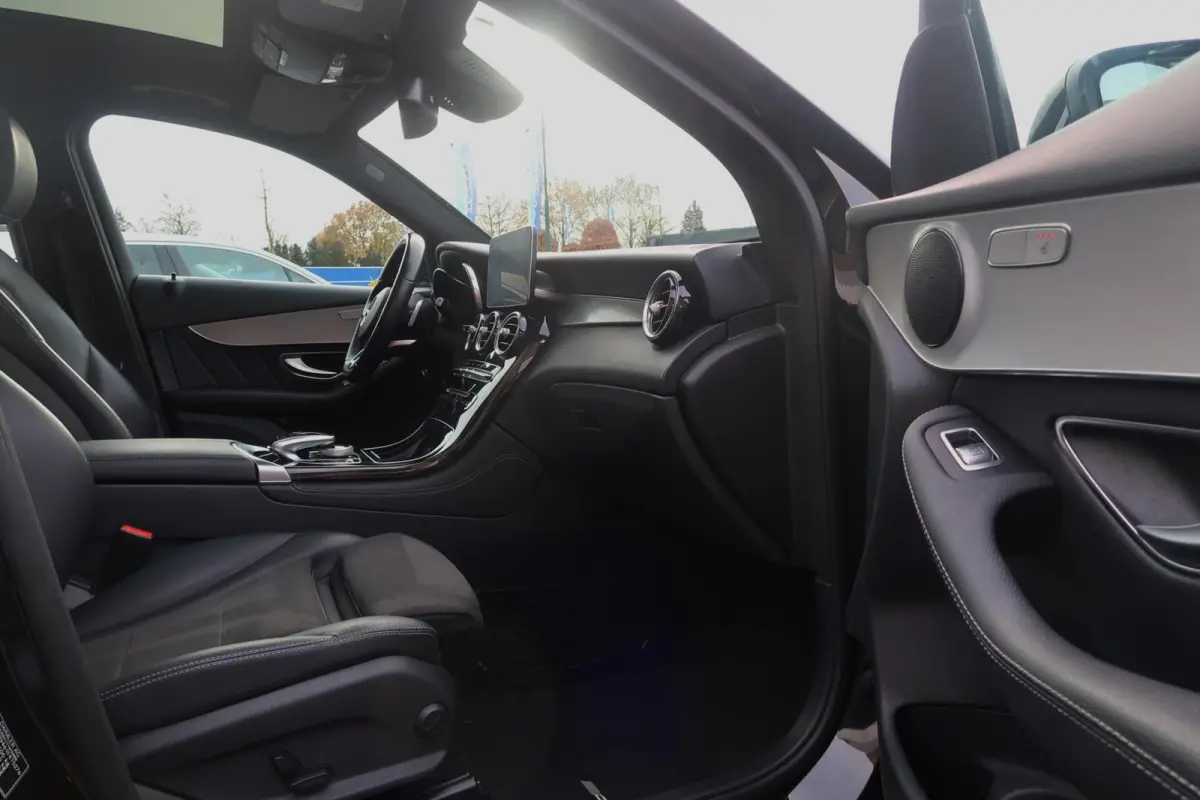 250 4MATIC PANORAMADAK|AMG-INTERIEUR|NAVIGATIE XL|XENON-LED|DEALER ONDERHOUDEN