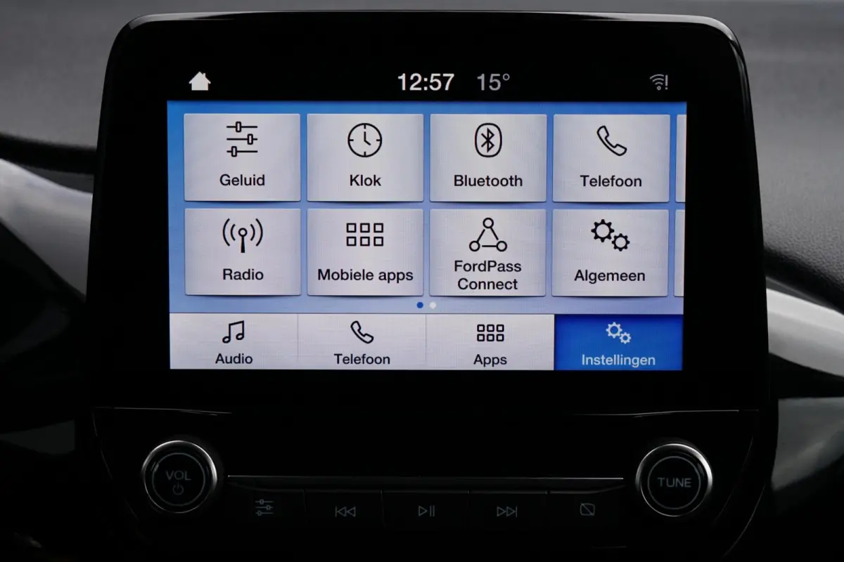 1.0 EcoBoost Connected, NL, CarPlay, cruise, LED