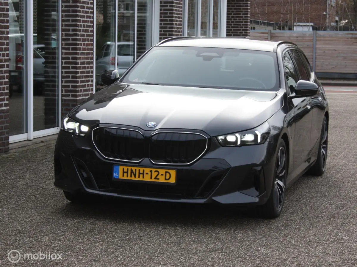 530e M Sport Pro, cockpit prof, trekhaak, 3900 km! 530e
