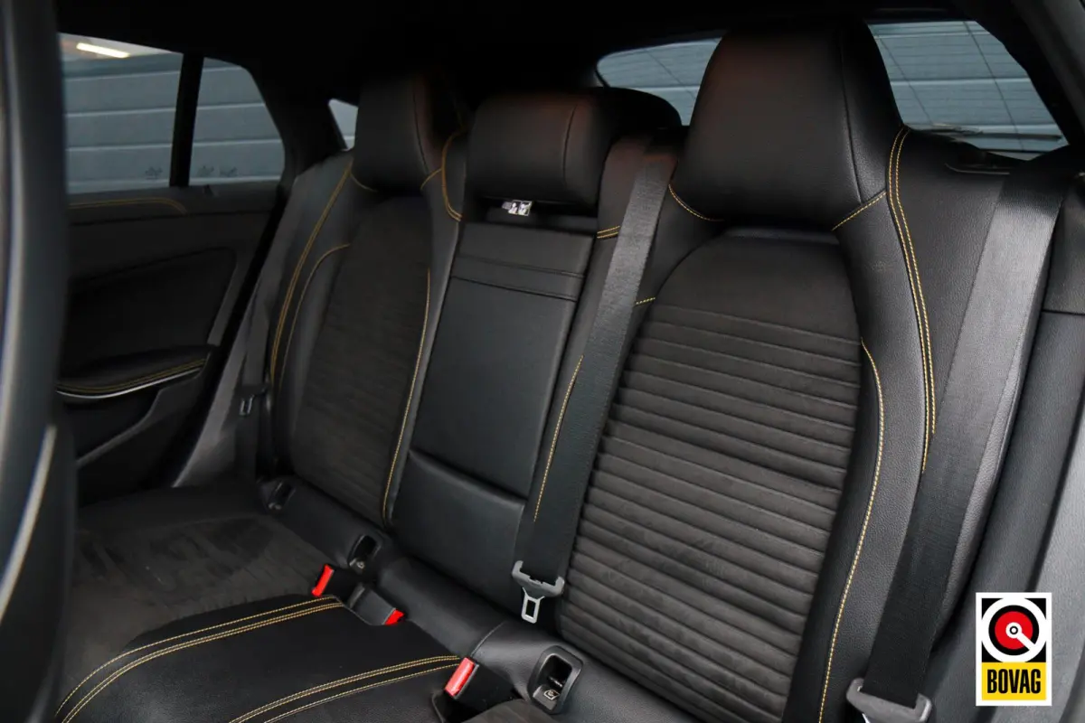 AMG 45 4MATIC Yellow Night Edition /PANODAK/MEMORY/HK/VOL!