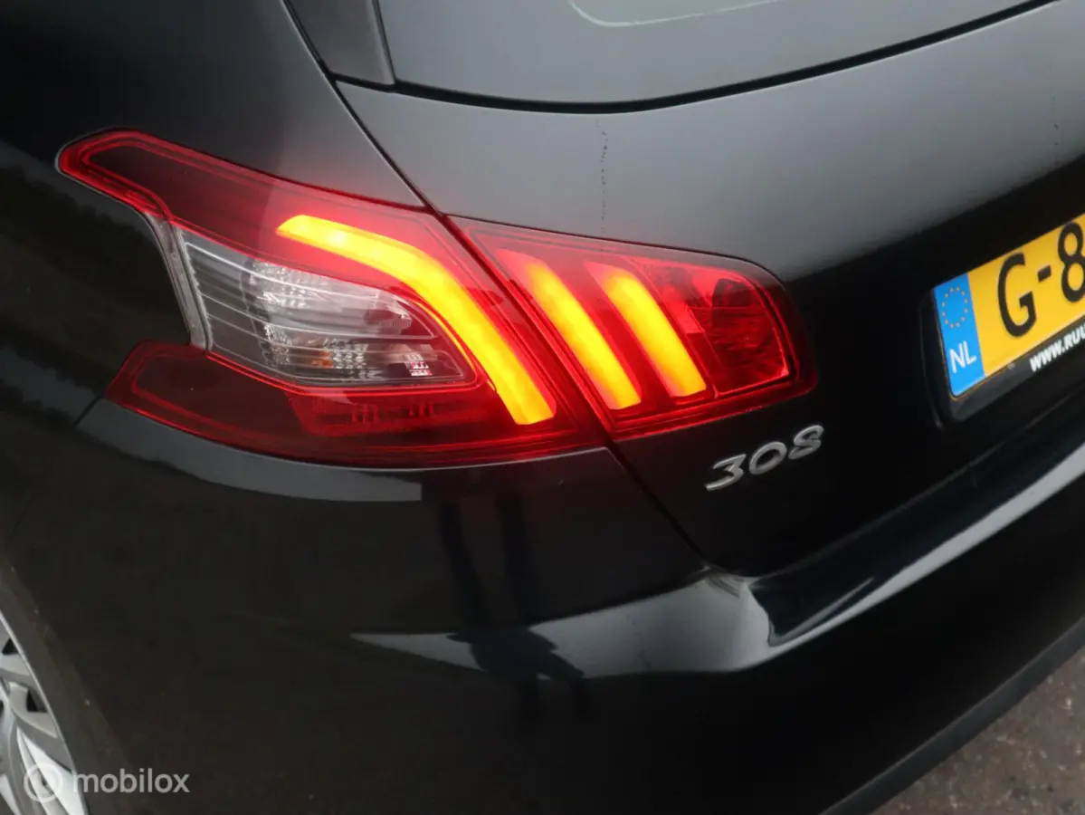 5Drs 1.2 PT 110 PK H6 Navi|DonkerGlas|Carplay|Cruise|Isofix