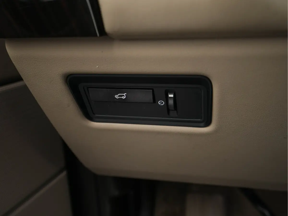4.4 SDV8 Vogue AWD Aut. *PANO | DIGI-COCKPIT | MERIDIAN-AUDIO | SURROUND-VIEW | MEMORY-PACK |  KEYLESS | OXFORD-FULL-LEATHER | BI-XENON | NAVI-FULLMAP | ECC | PDC | CRUISE | COMFORT-SEATS | 