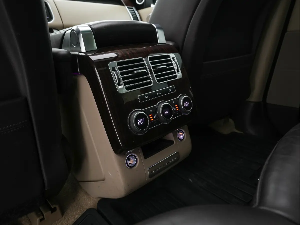 4.4 SDV8 Vogue AWD Aut. *PANO | DIGI-COCKPIT | MERIDIAN-AUDIO | SURROUND-VIEW | MEMORY-PACK |  KEYLESS | OXFORD-FULL-LEATHER | BI-XENON | NAVI-FULLMAP | ECC | PDC | CRUISE | COMFORT-SEATS | 