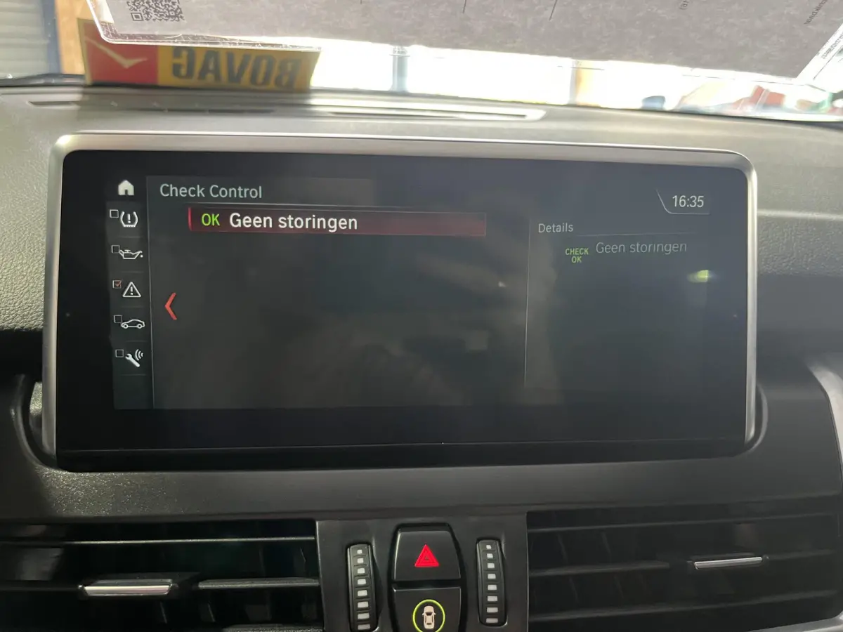220i High Executive | M-Sport | HUD | Automaat | Trekhaak afneembaar 1.500 kg | NAP | 1e eigenaar
